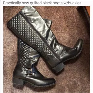 Gorgeous Quilted Moto Boots